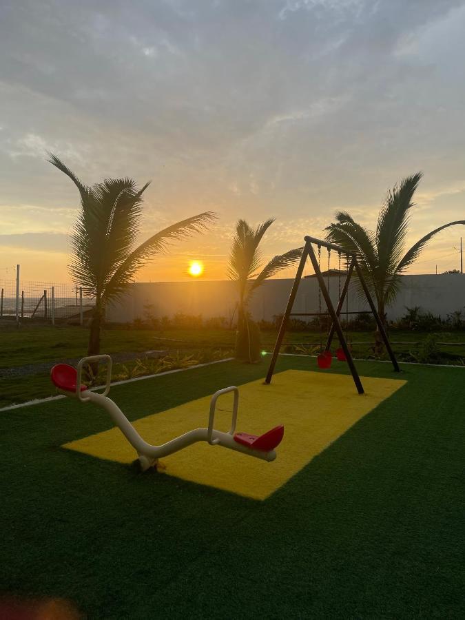 Hostal Tropicoco Hotel Playas Buitenkant foto